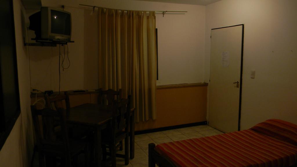 Punto Urbano Hostel Mendoza Room photo