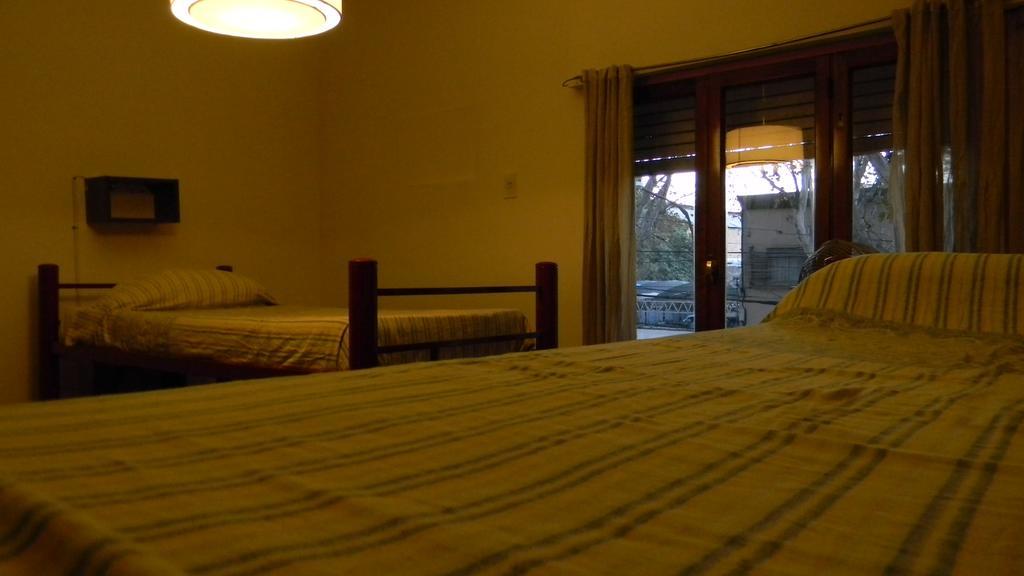 Punto Urbano Hostel Mendoza Room photo
